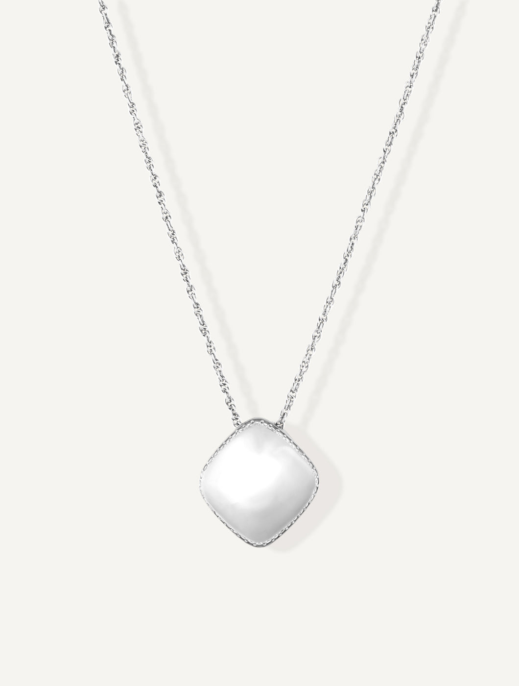 COLLIER PENDENTIF MADELEINE